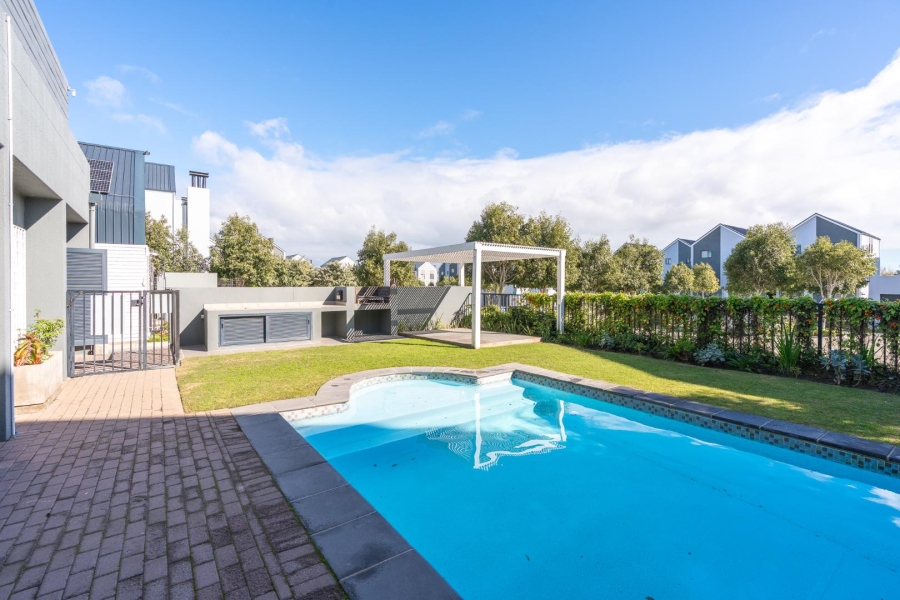 2 Bedroom Property for Sale in Burgundy Estate Western Cape